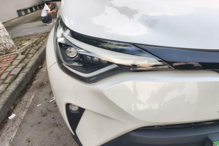 Used Toyota C-HR 2021 2.0L Luxury Edition Right Front Headlight