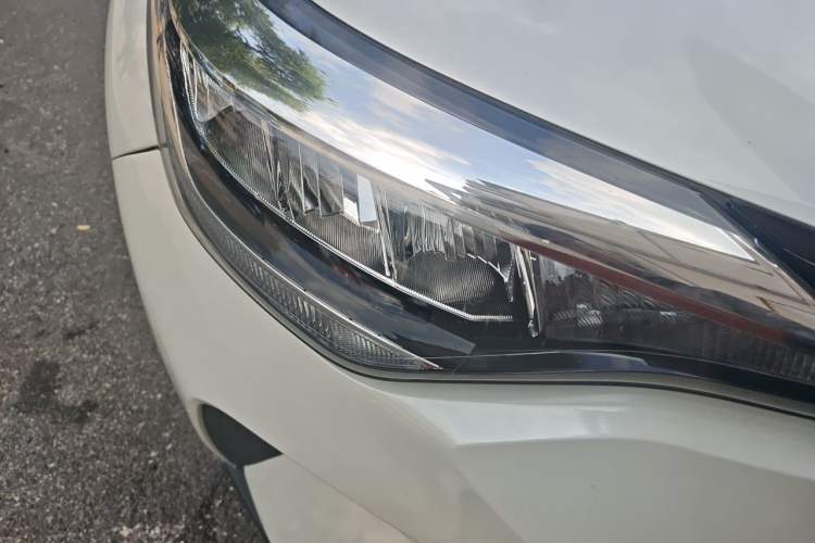 Used Toyota C-HR 2021 2.0L Comfort Edition Right Front Headlight