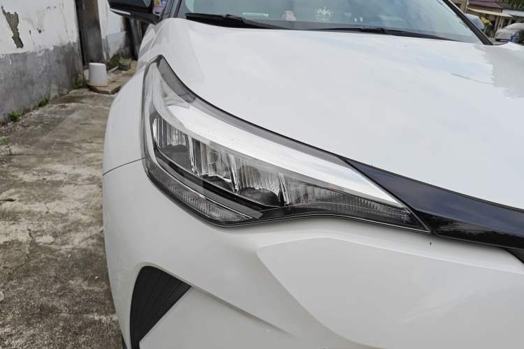 Used Toyota C-HR 2021 2.0L Comfort Edition Right Front Headlight