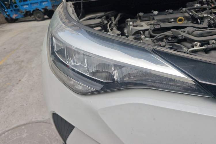 Used Toyota C-HR 2021 2.0L Comfort Edition Right Front Headlight