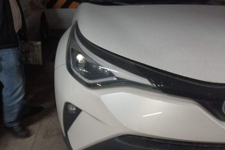 Used Toyota C-HR 2021 2.0L Luxury Edition Right Front Headlight