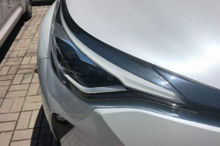 Used Toyota C-HR 2021 2.0L Luxury Edition Right Front Headlight