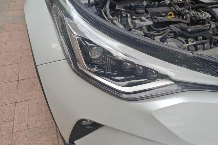 Used Toyota C-HR 2021 2.0L Luxury Edition Right Front Headlight