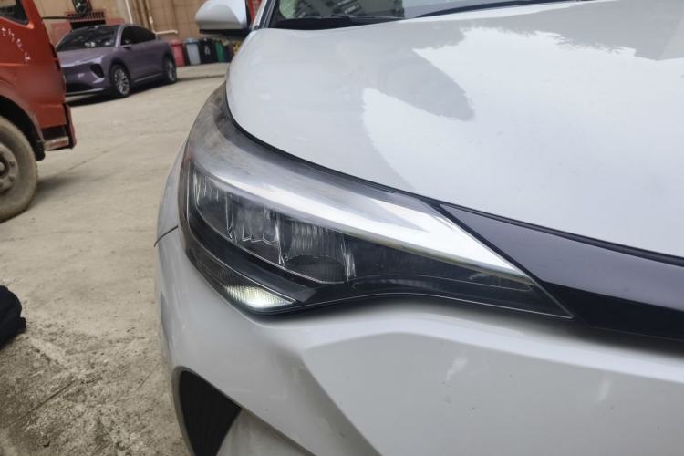 Used Toyota C-HR 2021 2.0L Comfort Edition Right Front Headlight