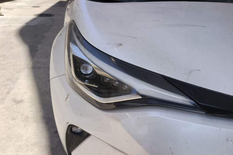 Used Toyota C-HR 2021 Dual-Motor 2.0L E-CVT Luxury Edition Right Front Headlight