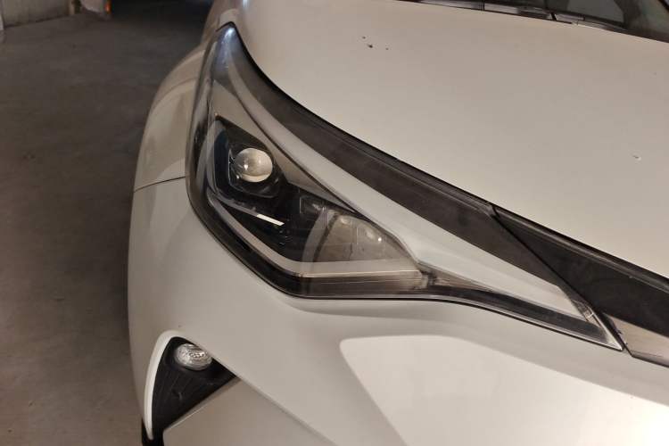 Used Toyota C-HR 2021 2.0L Luxury Edition Right Front Headlight