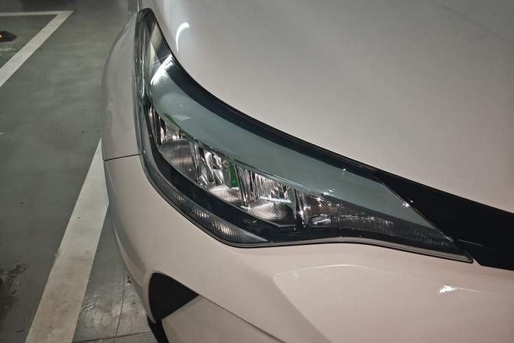 Used Toyota C-HR 2021 2.0L Comfort Edition Right Front Headlight