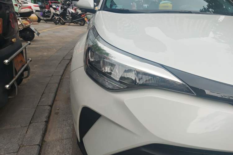 Used Toyota C-HR 2021 2.0L Comfort Edition Right Front Headlight
