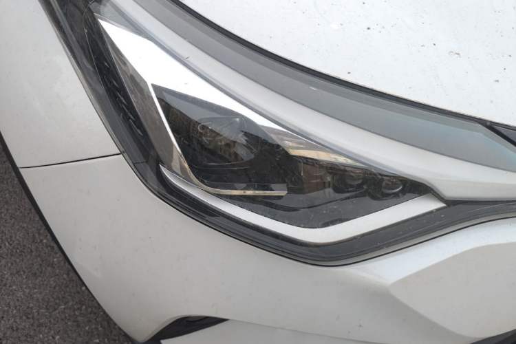 Used Toyota C-HR 2021 2.0L Luxury Edition Right Front Headlight