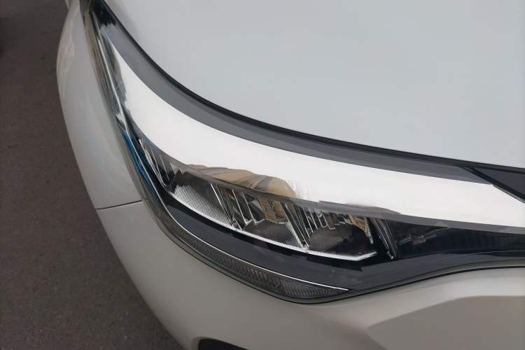 Used Toyota C-HR 2021 2.0L Comfort Edition Right Front Headlight