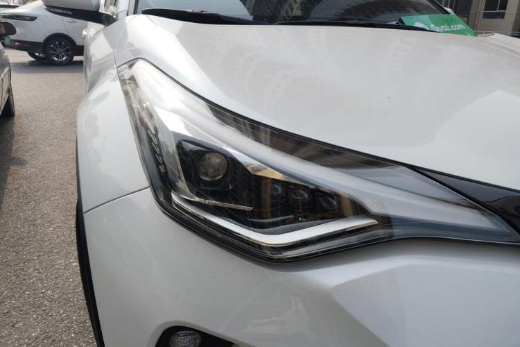 Used Toyota C-HR 2021 2.0L Luxury Edition Right Front Headlight