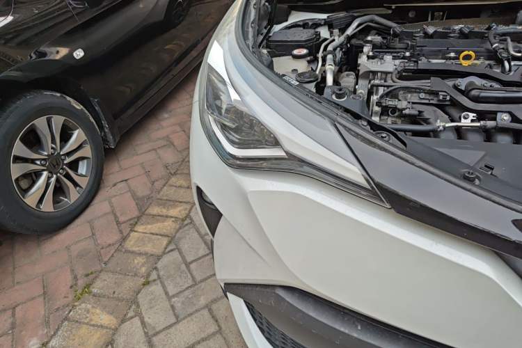 Used Toyota C-HR 2021 2.0L Luxury Edition Right Front Headlight