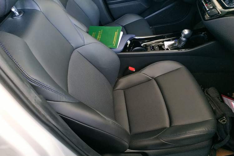 Used Toyota C-HR 2021 2.0L Luxury Edition Right Front Seat