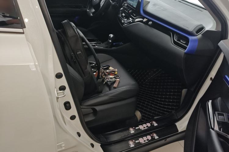 Used Toyota C-HR 2021 2.0L Luxury Edition Right Front Seat