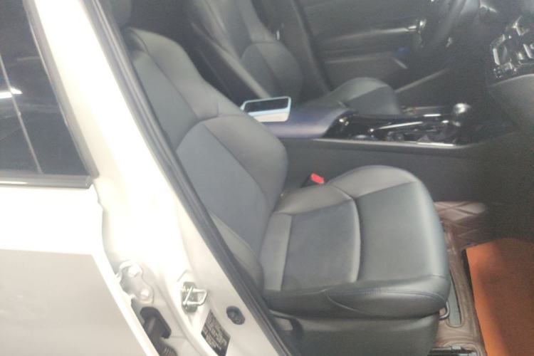 Used Toyota C-HR 2021 Dual-Motor 2.0L E-CVT Luxury Edition Right Front Seat