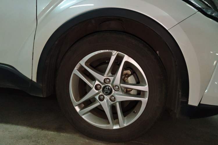 Used Toyota C-HR 2021 2.0L Comfort Edition Right Front Wheel Hub