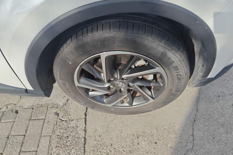Used Toyota C-HR 2021 2.0L Luxury Edition Right Front Wheel Hub