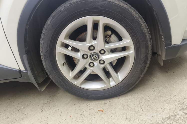 Used Toyota C-HR 2021 2.0L Comfort Edition Right Front Wheel Hub