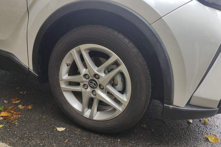Used Toyota C-HR 2021 2.0L Comfort Edition Right Front Wheel Hub