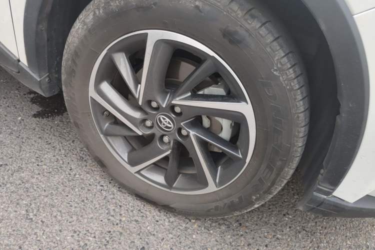 Used Toyota C-HR 2021 2.0L Luxury Edition Right Front Wheel Hub