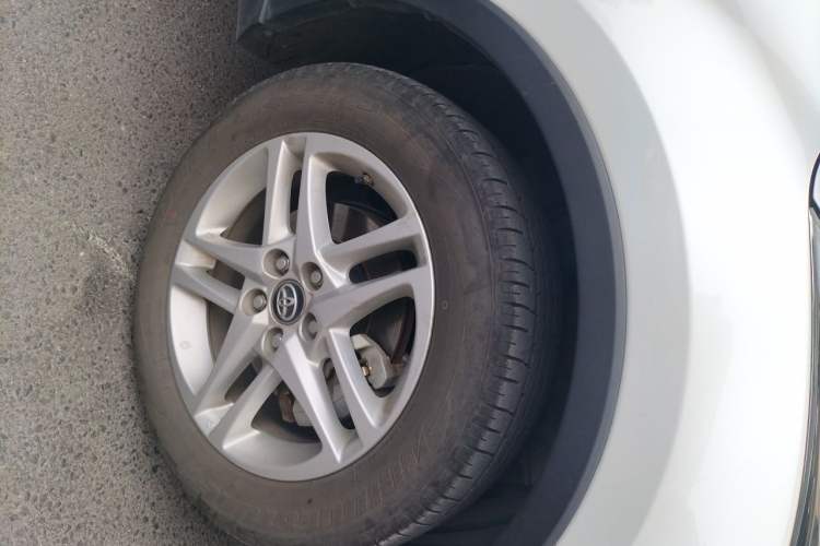 Used Toyota C-HR 2021 2.0L Comfort Edition Right Front Wheel Hub