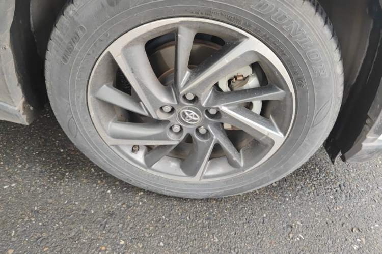 Used Toyota C-HR 2021 2.0L Luxury Edition Right Front Wheel Hub