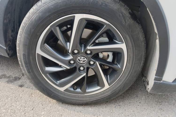 Used Toyota C-HR 2021 2.0L Luxury Edition Right Front Wheel Hub