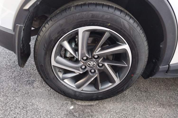 Used Toyota C-HR 2021 2.0L Luxury Edition Right Rear Wheel Hub