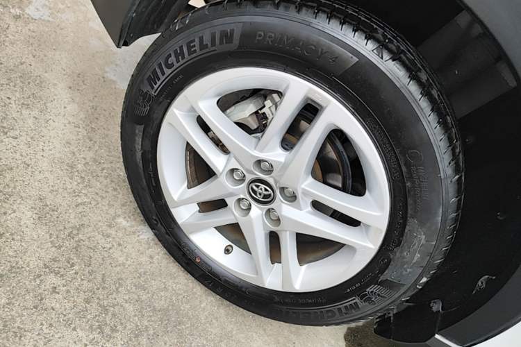 Used Toyota C-HR 2021 2.0L Comfort Edition Right Rear Wheel Hub