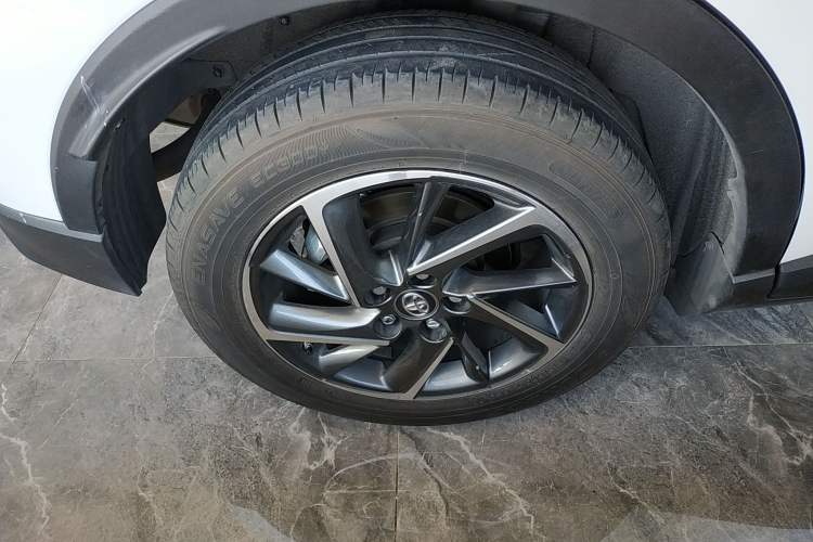 Used Toyota C-HR 2021 2.0L Luxury Edition Right Rear Wheel Hub