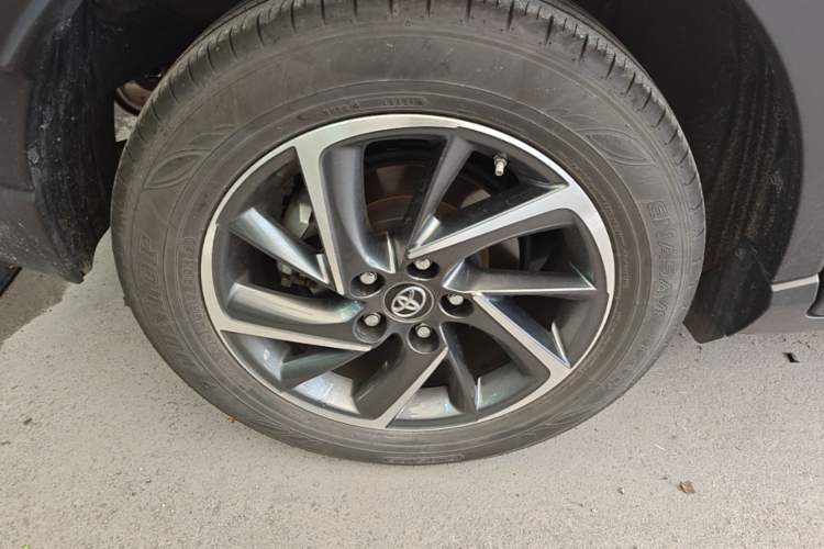 Used Toyota C-HR 2021 2.0L Luxury Edition Right Rear Wheel Hub