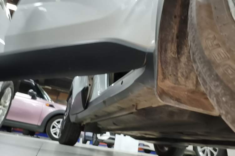 Used Toyota C-HR 2021 2.0L Comfort Edition Right Side Sill