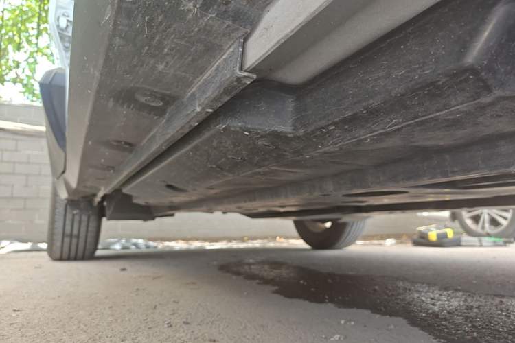 Used Toyota C-HR 2021 2.0L Luxury Edition Right Side Sill