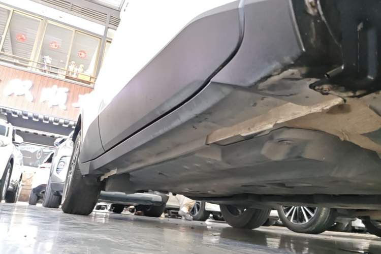 Used Toyota C-HR 2021 2.0L Luxury Edition Right Side Sill