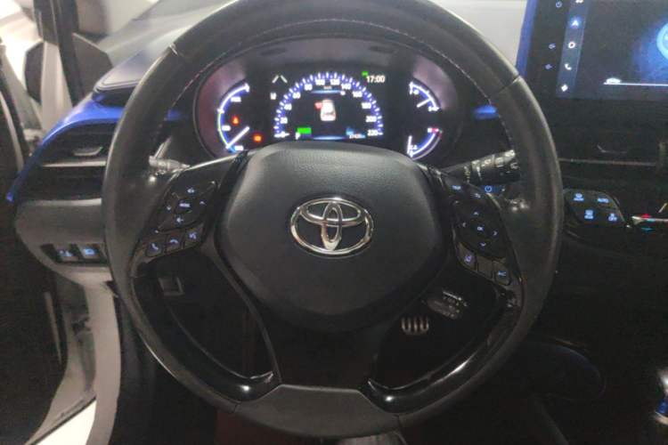 Used Toyota C-HR 2021 Dual-Motor 2.0L E-CVT Luxury Edition Steering Wheel