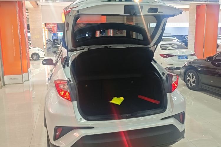 Used Toyota C-HR 2021 2.0L Comfort Edition Trunk