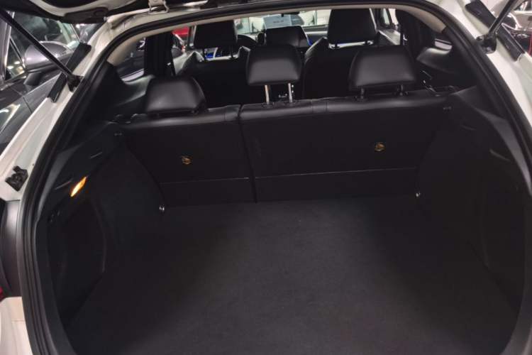 Used Toyota C-HR 2021 2.0L Luxury Edition Trunk
