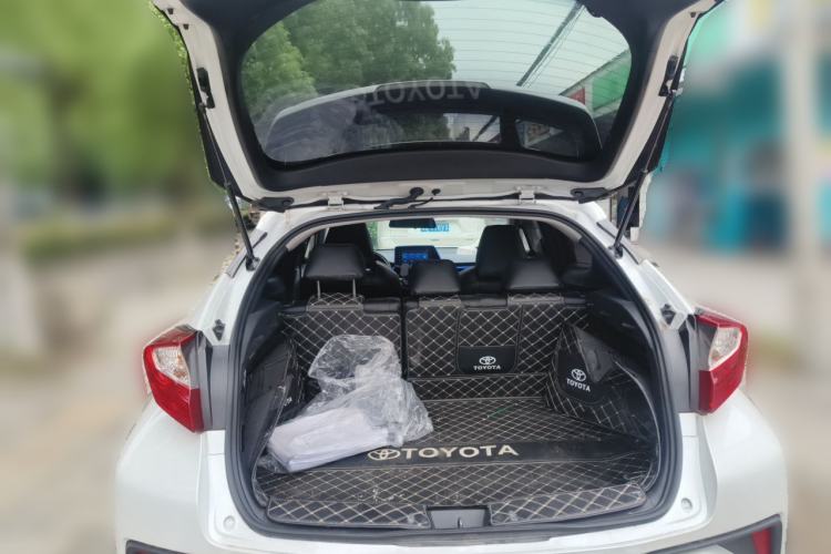 Used Toyota C-HR 2021 2.0L Comfort Edition Trunk