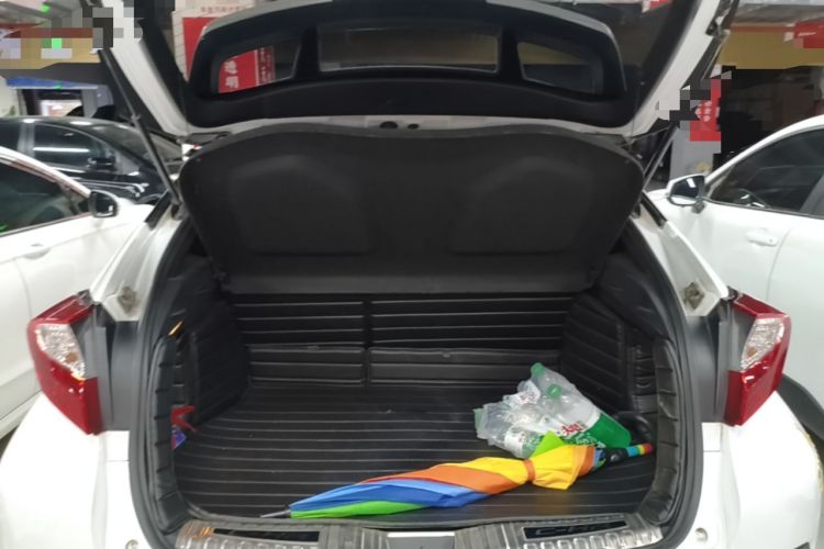 Used Toyota C-HR 2021 2.0L Comfort Edition Trunk
