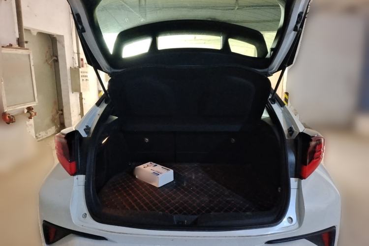 Used Toyota C-HR 2021 2.0L Luxury Edition Trunk