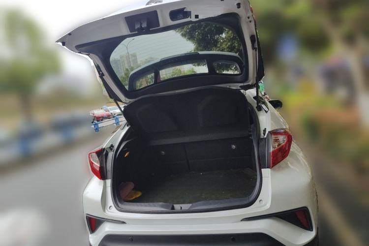 Used Toyota C-HR 2021 2.0L Comfort Edition Trunk