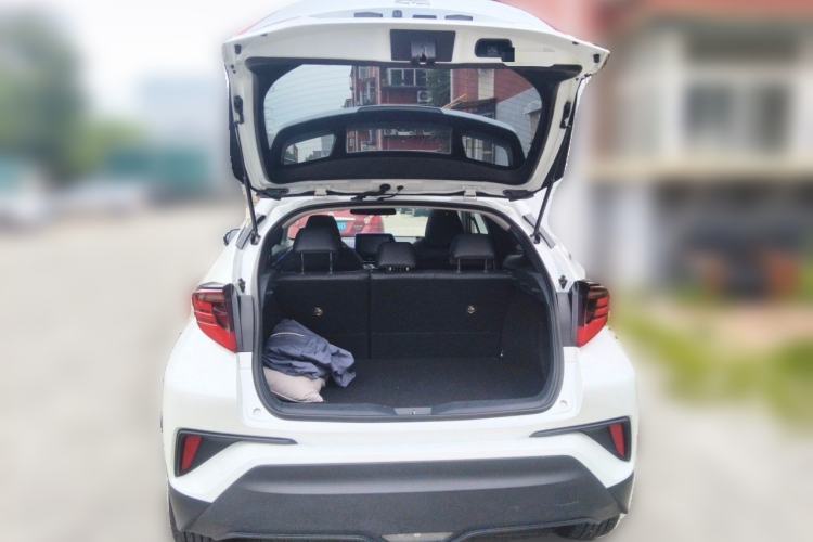 Used Toyota C-HR 2021 2.0L Luxury Edition Trunk