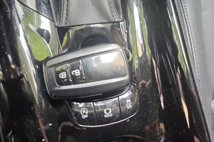 Used Toyota C-HR 2021 2.0L Luxury Edition Vehicle Key