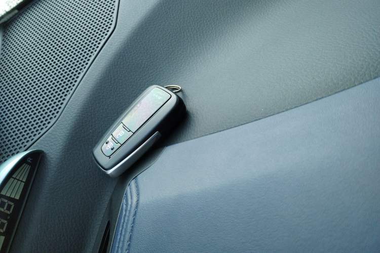Used Toyota C-HR 2021 2.0L Luxury Edition Vehicle Key