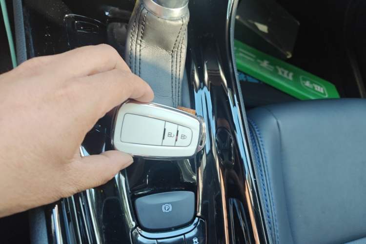 Used Toyota C-HR 2021 2.0L Luxury Edition Vehicle Key