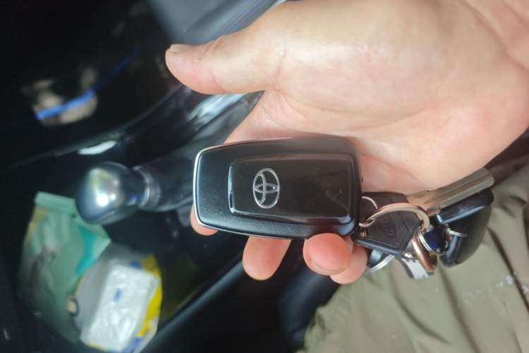 Used Toyota C-HR 2021 2.0L Luxury Edition Vehicle Key
