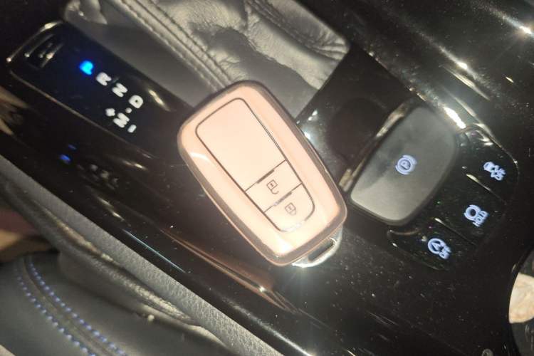 Used Toyota C-HR 2021 2.0L Luxury Edition Vehicle Key