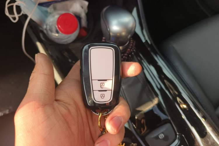 Used Toyota C-HR 2021 2.0L Luxury Edition Vehicle Key