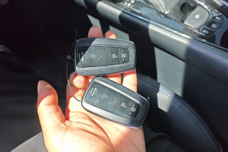 Used Toyota C-HR 2021 2.0L Luxury Edition Vehicle Key