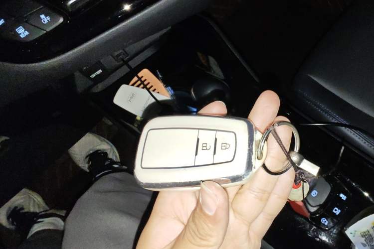 Used Toyota C-HR 2021 2.0L Luxury Edition Vehicle Key